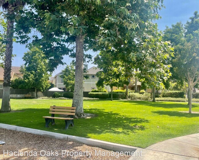 Building Photo - 2 br, 2 bath House - 1618 Chianti