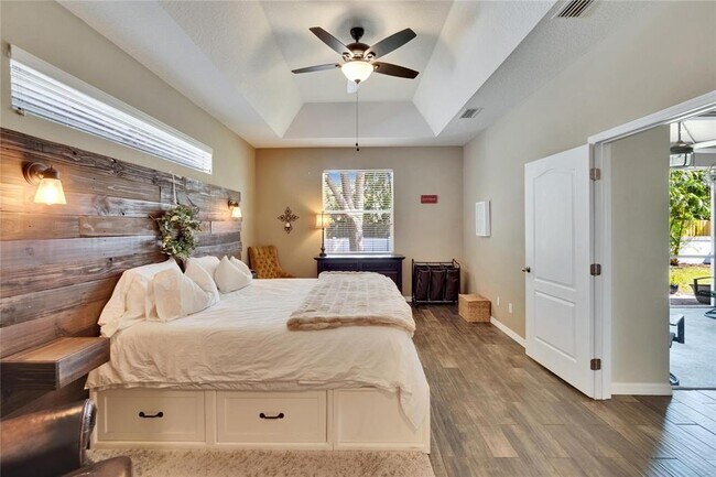 Building Photo - 12802 Cattail Shore Ln