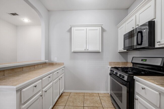 Building Photo - 2906 Pearl St