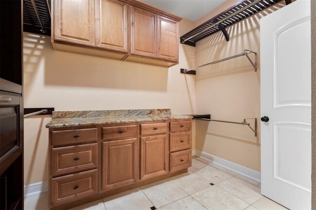 Building Photo - 216 N Mt Rushmore Dr