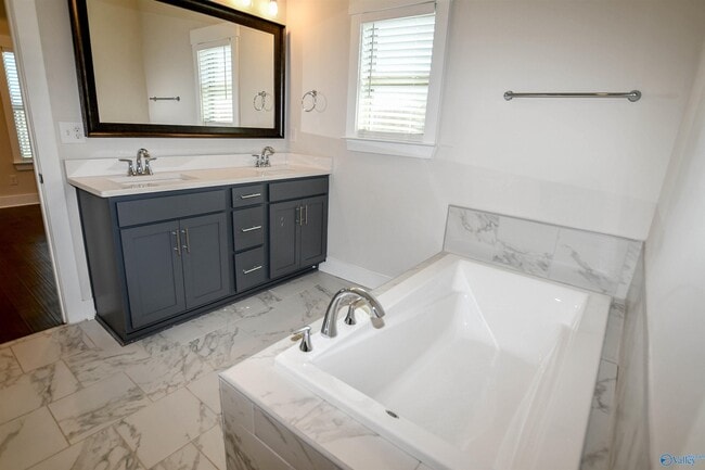 Building Photo - 105 Missouri Dr