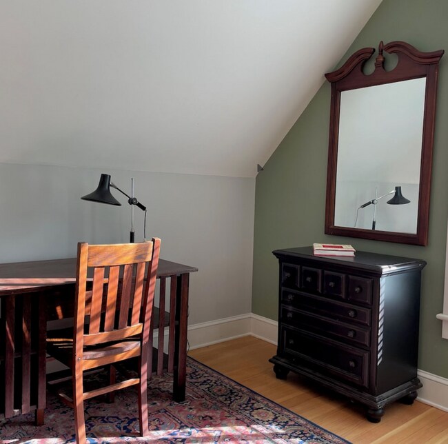 Building Photo - 195 N Prospect St