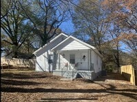 Building Photo - 113 Alice St