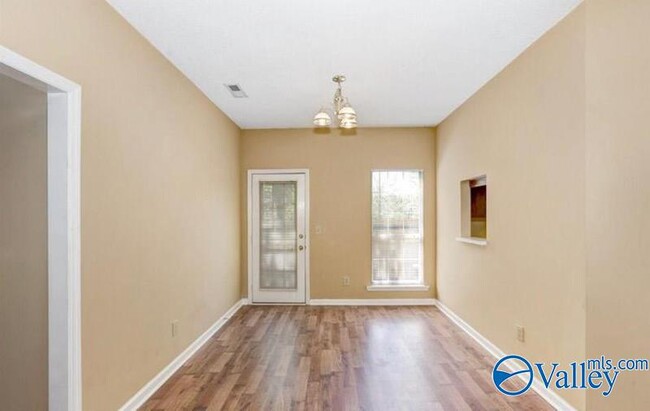 Building Photo - 111 Bentworth Ln