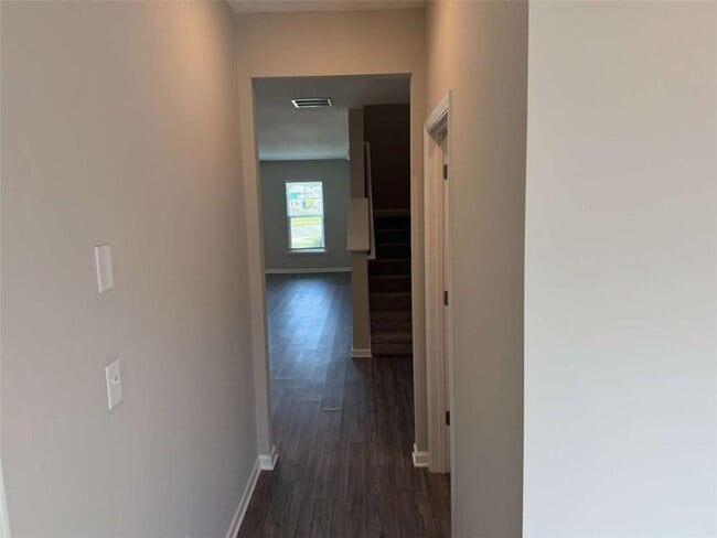 Building Photo - 312 Grey Falcon Ave