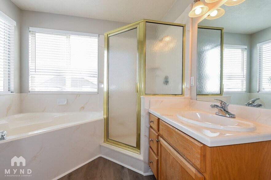 Building Photo - 5463 Ridge Hollow Way