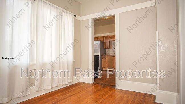 Building Photo - 7600 Franklin Dr