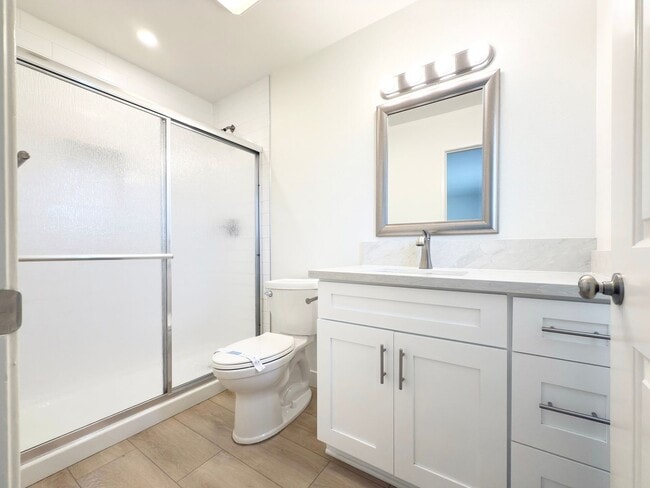 Building Photo - Remodeled Single Level in Cul-de-Sac!