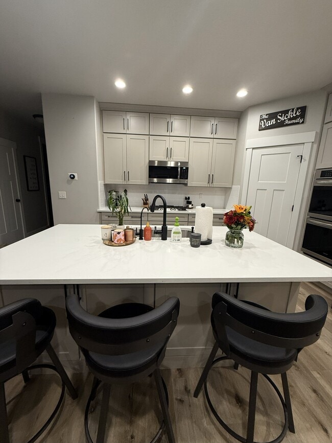 Building Photo - 46 S 2920 W