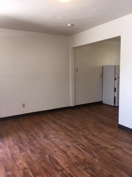 Building Photo - 115 S Boston Ave