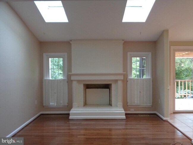 Building Photo - 9811 Burke Pond Ln