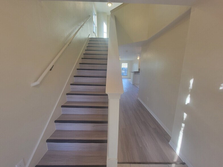 Building Photo - 3813 Lydia St