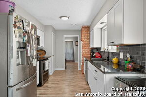 Building Photo - 3413 Foxbriar Ln