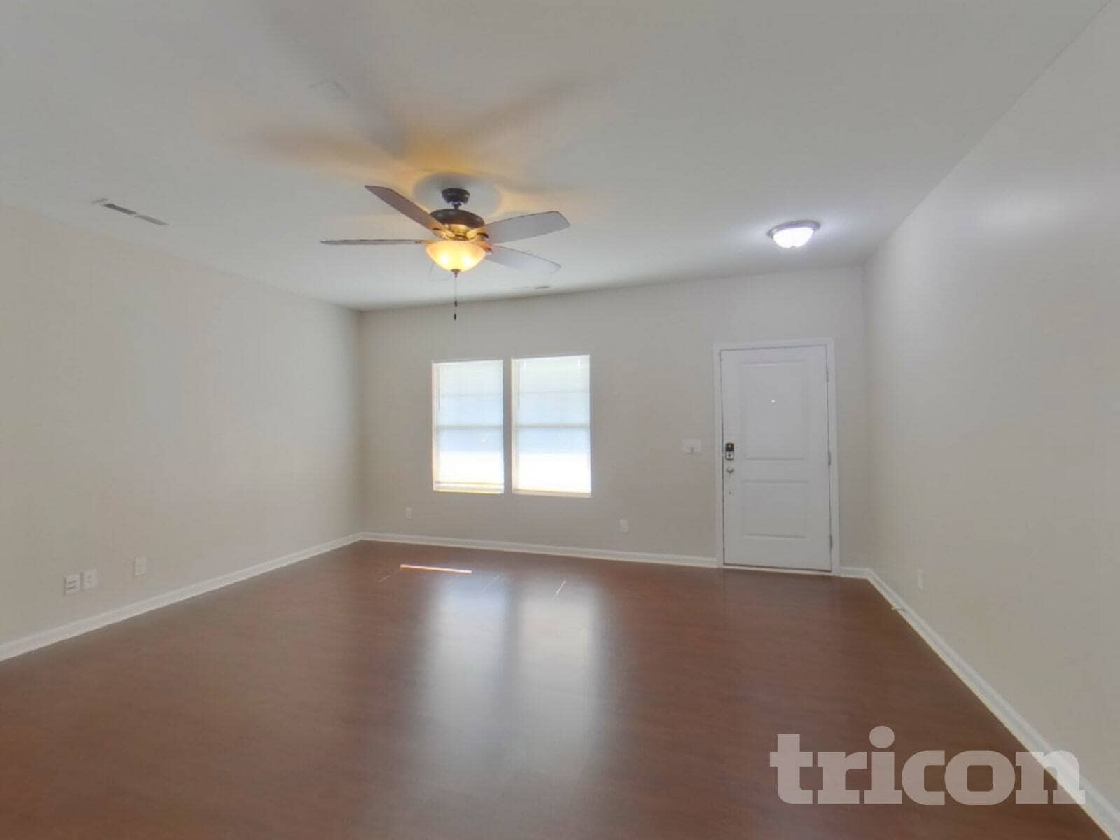 Building Photo - 809 Valley Creek Dr