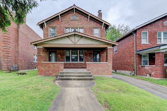 Building Photo - 7230 Forsyth Blvd