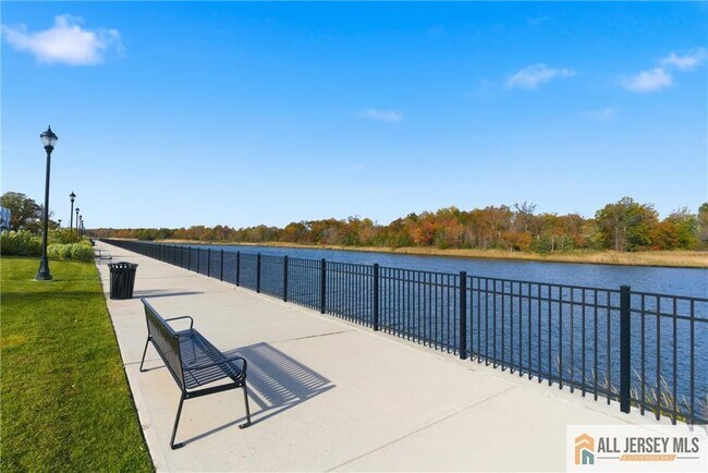 Building Photo - 4 Barton Ave