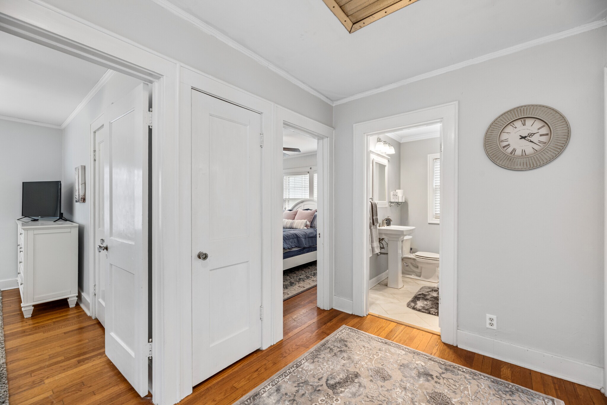 Building Photo - 425 N Bluff Ave