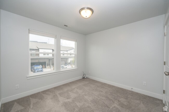 Building Photo - 16087 S Truss Dr