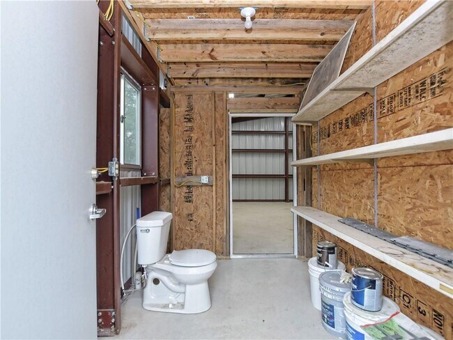 Building Photo - 208 Sendero Cove