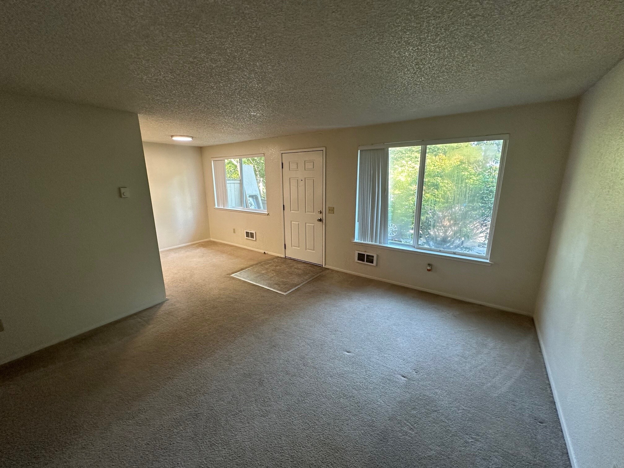 Livingroom 3 - 20816 74th Ave W