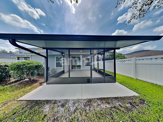 Building Photo - 629 Drysdale Dr