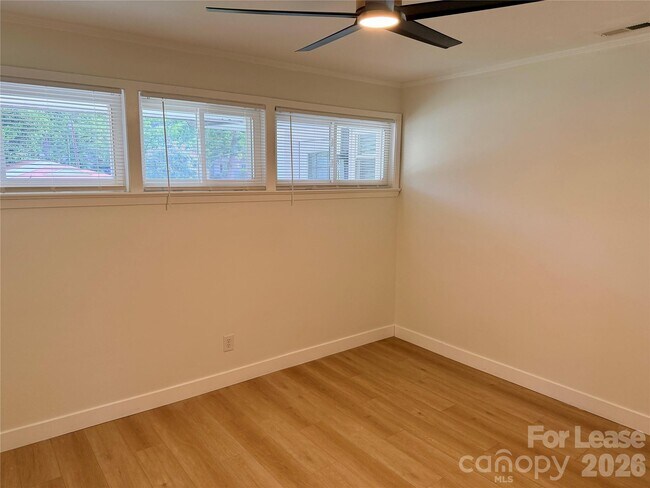 Building Photo - 1448 Academy St
