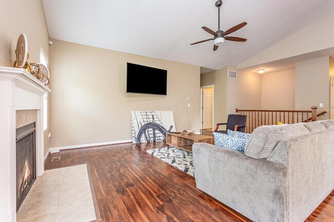 Building Photo - 7862 Waggoner Trace Dr