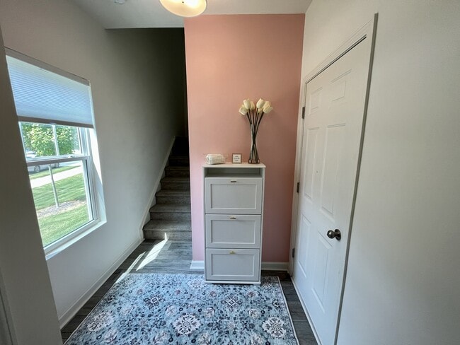 Building Photo - 11005 Woodland Crk Wy