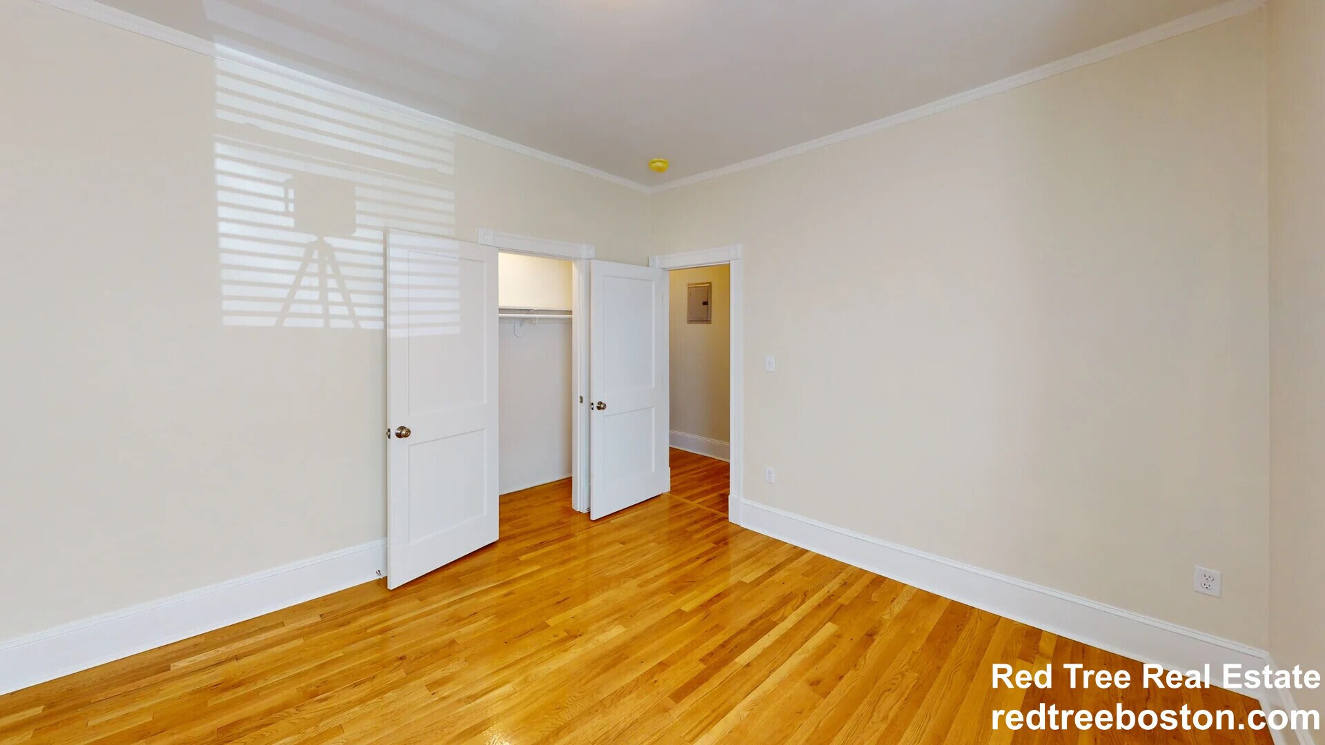 Building Photo - 1595 Beacon St