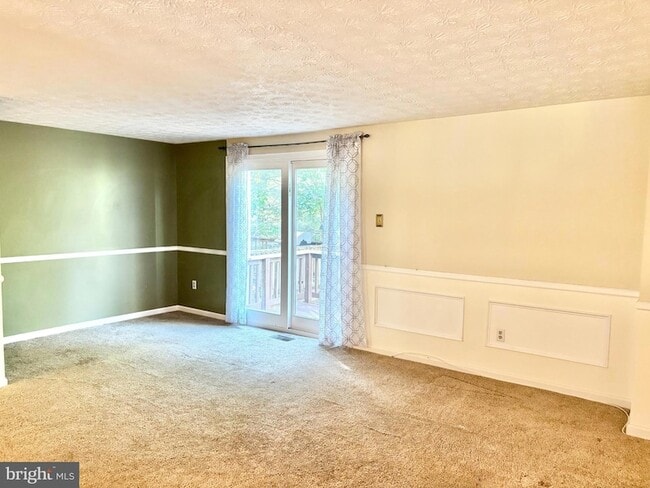 Building Photo - 1436 Point O Woods Ct