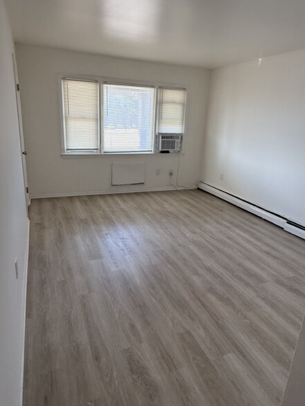 Building Photo - 312-314 Convery Blvd