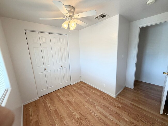 Building Photo - 1290 Prairiegrass Rd
