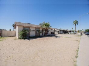 Building Photo - 8821 W Sahuaro Dr