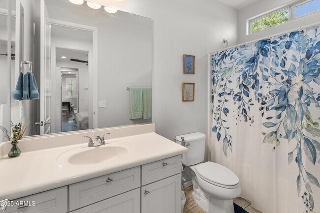 Building Photo - 3603 E Salter Dr