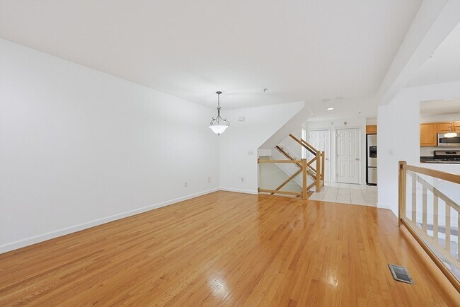 Building Photo - 3103 Maple Brook Rd