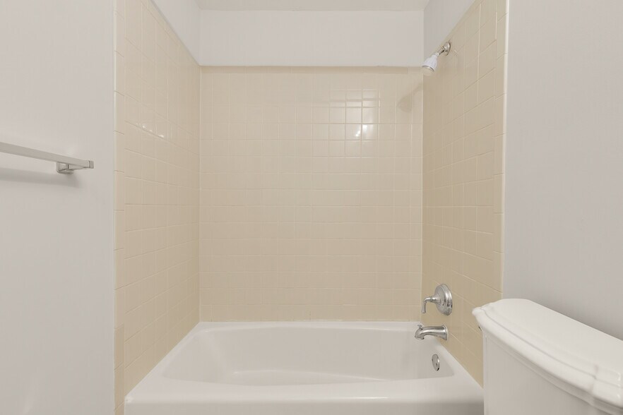 Building Photo - 1316 Irving St NW