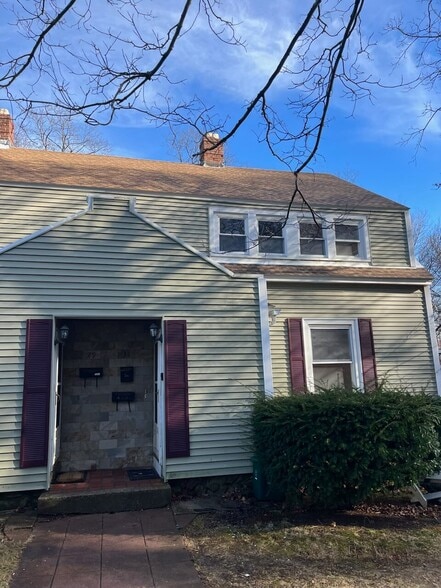 Primary Photo - 29 Rockrimmon Rd