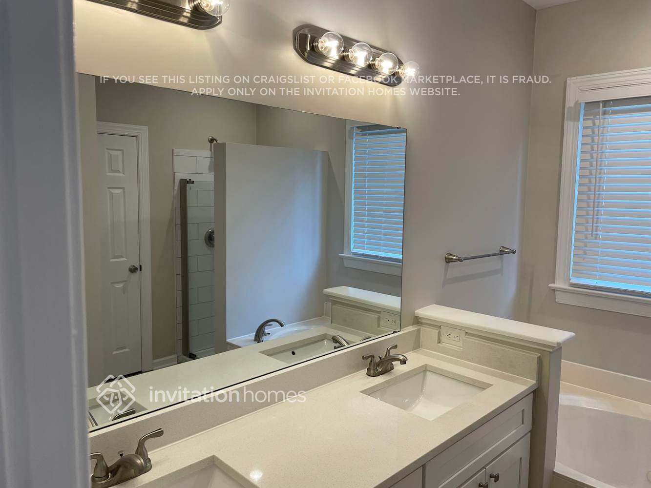 Building Photo - 11112 Ridge Oak Dr