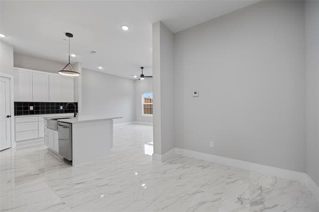 Building Photo - 4424 Fatima Dr