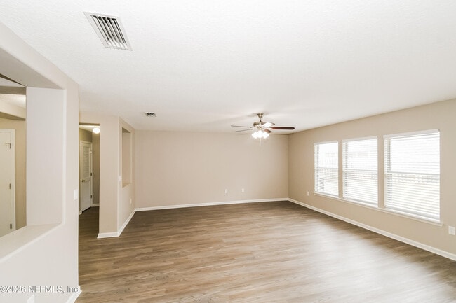 Building Photo - 11533 Brian Lakes Dr N