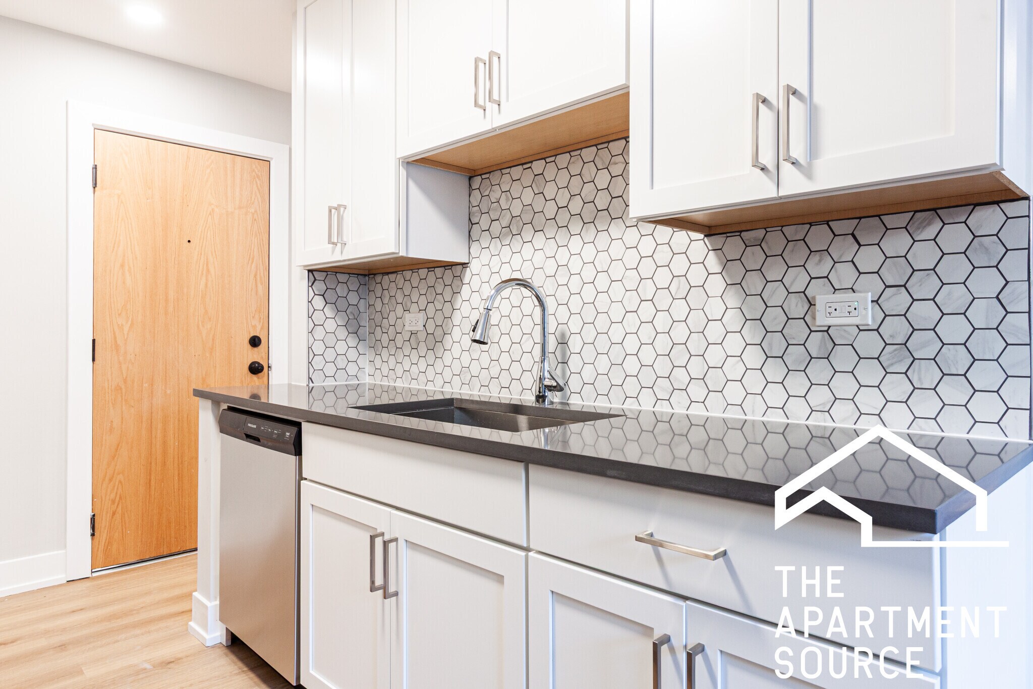 Building Photo - 540 W Aldine Ave