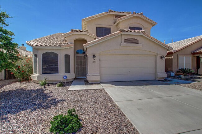 Primary Photo - 12755 W Alvarado Rd
