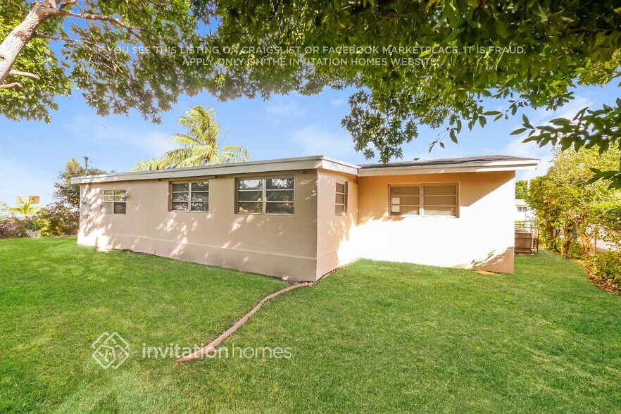 Building Photo - 1270 NW 175th Terrace