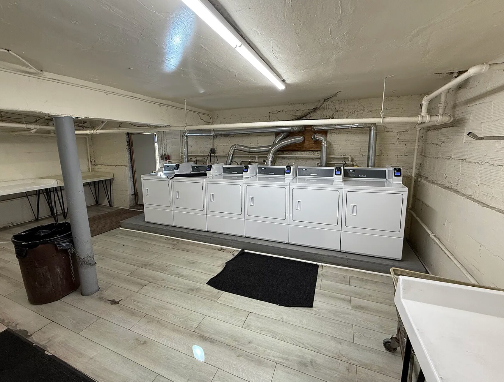 Building Photo - 62 Egmont St