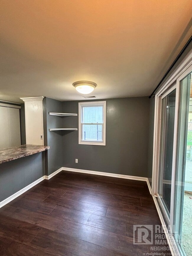 Building Photo - Spacious 2 Bed, 1 Bath Home in Alto, MI