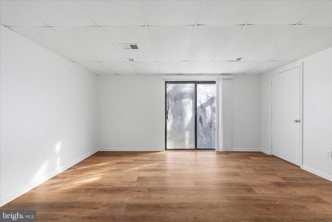 Building Photo - 6911 Cipriano Woods Ct