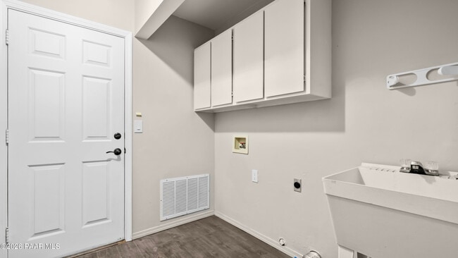 Building Photo - 11113 Cochise Cir