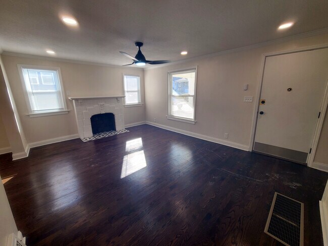 Building Photo - 5511 Lydia Ave