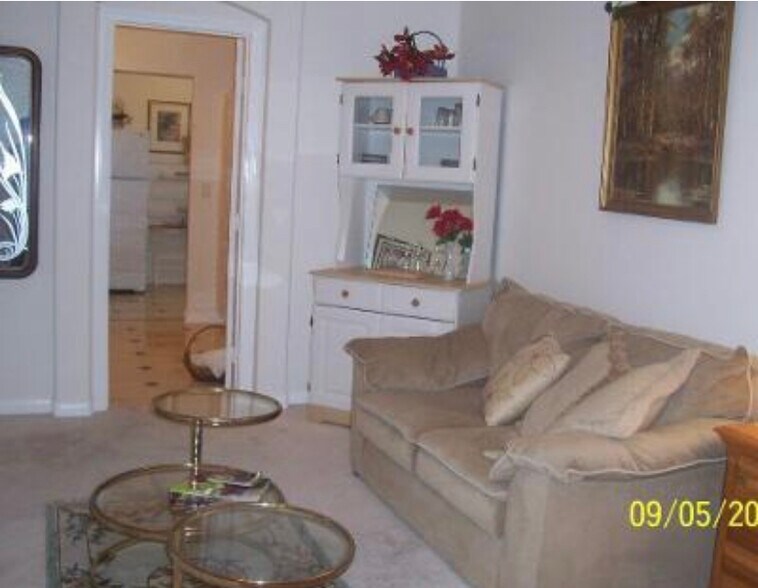 Building Photo - 10023 Bidwell Ct