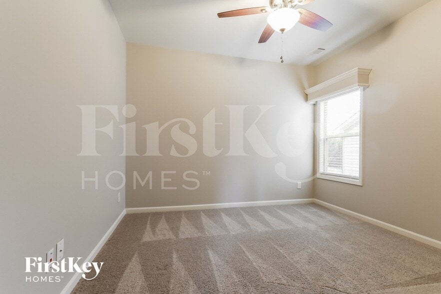 Building Photo - 4524 Wilshire Ct